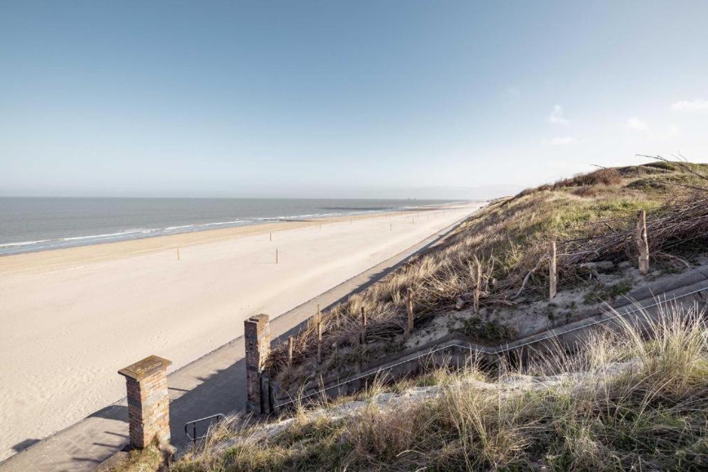 Voeten In Het Zand Ostende Kültér fotó